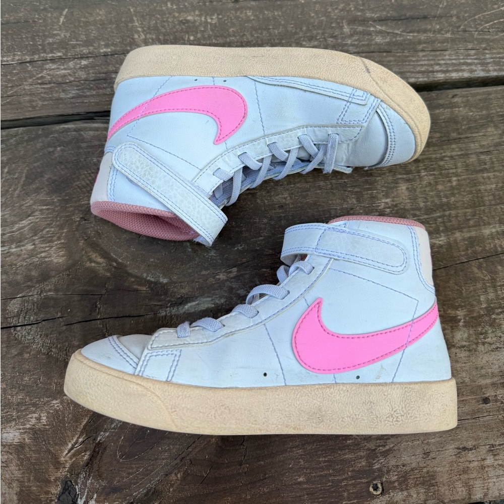 Pink Nike shoes 1 youth